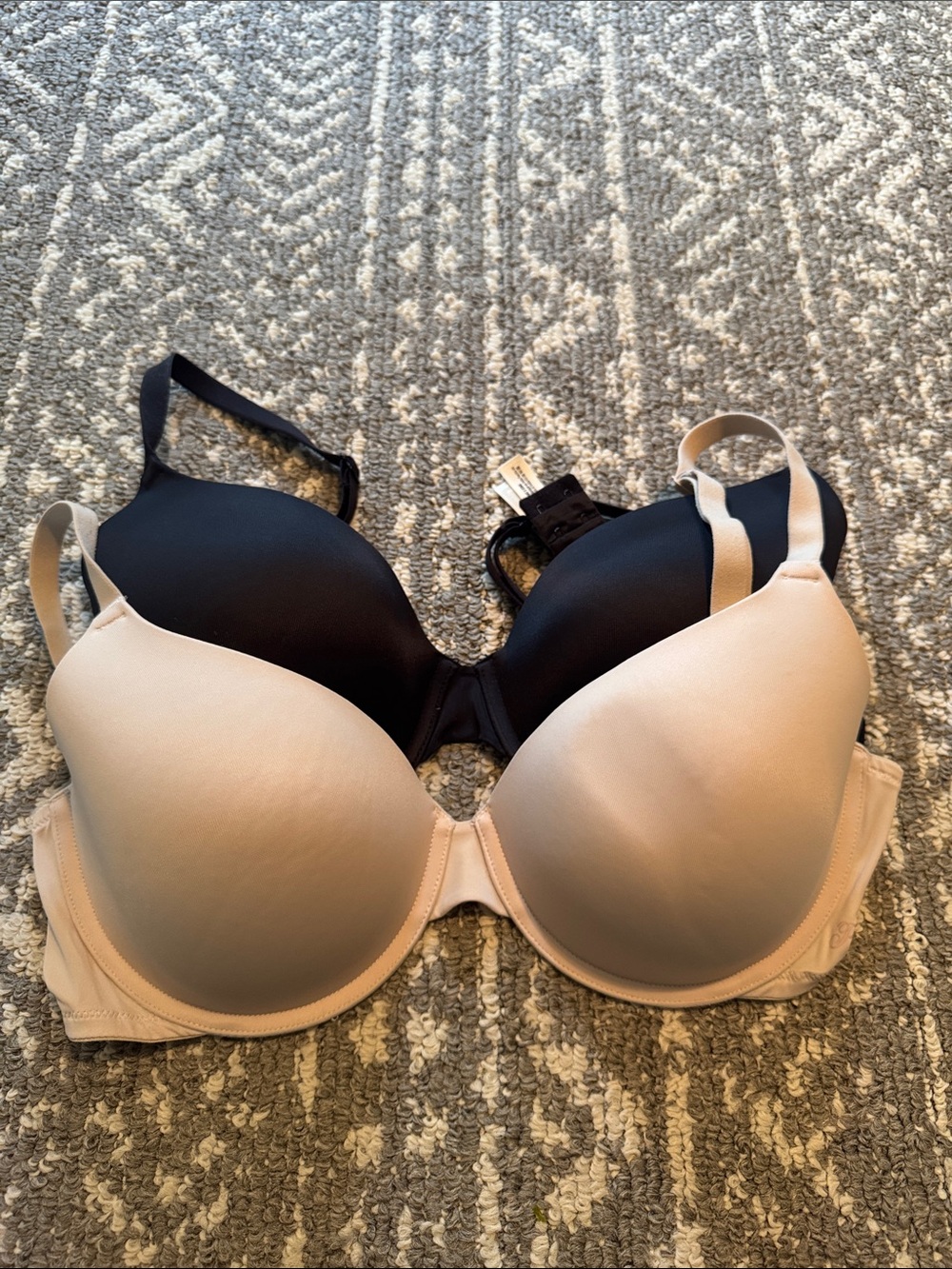 PINK Victoria's Secret Smooth T-Shirt Bras - Black & Nude
